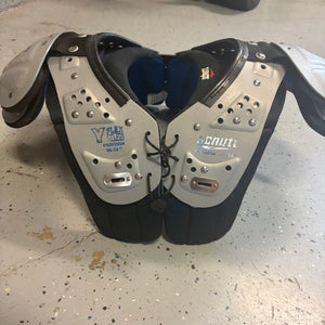 Medium Youth Schutt Y Flex 4.2 Shoulder Pads (Used)
