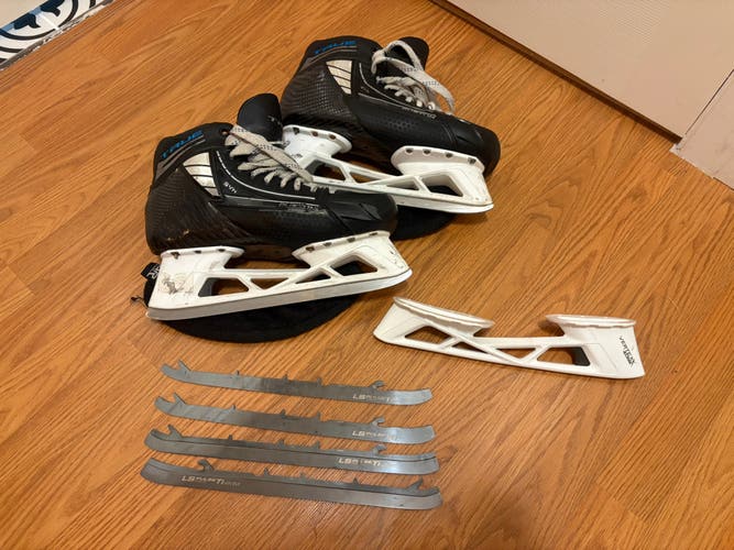 2023 True SVH Pro Two Piece Hockey Goalie Skates Regular Width 10 (Used)