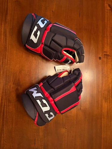 CCM HGCLPP Glove 15" Pro Stock (New) - Chicago Blackhawks