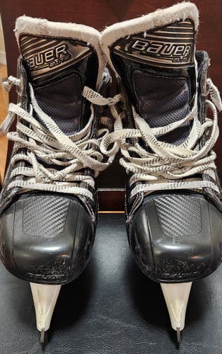 Bauer Elite Hockey Goalie Skates Size 5.5 (Used)
