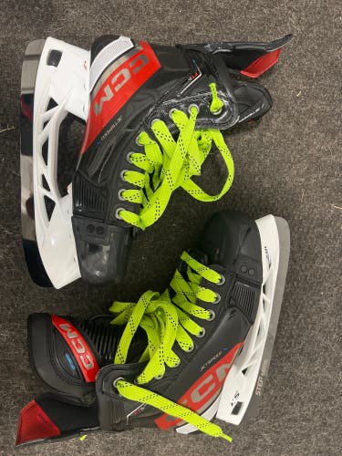 CCM FT6 PRO SKATES 5.5 used only 5 times