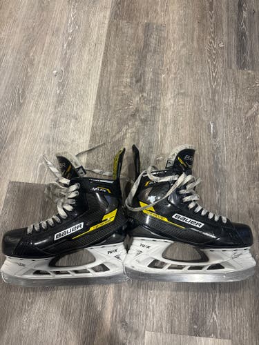 Bauer Supreme Elite Hockey Skates Regular Width 6 (Used)
