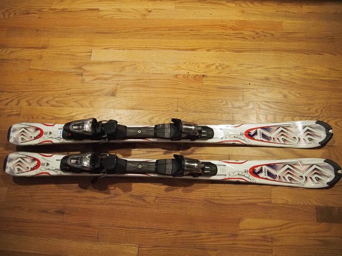Unisex 124 cm K2 Comanche Skis With Bindings Max Din 10 (Used), Short Adult, Junior Skis