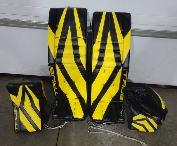 True Px5 35+2 pads, 580 Glove and blocker