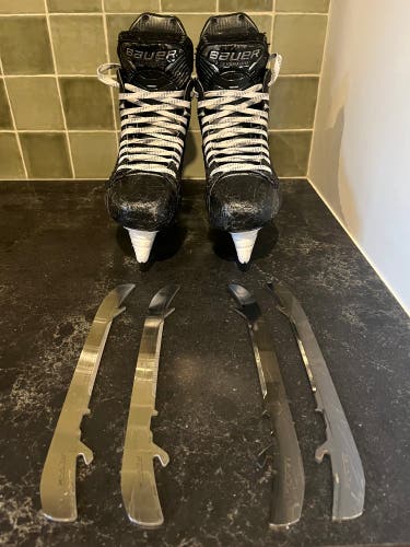 Black 2022 Bauer Supreme Mach Hockey Skates Regular Width 8 (Used)