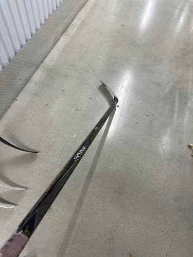 Senior Bauer Supreme 1S Right Handed Hockey Stick P02 87 Flex (Used)