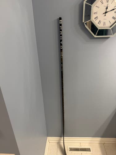Senior Bauer Proto-R Right Handed Hockey Stick P90TM 77 Flex (Used)