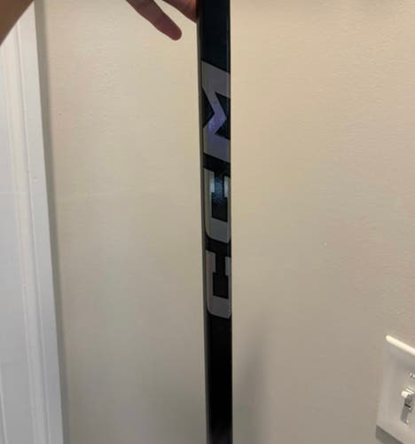 Intermediate CCM JetSpeed FT8 Left Hand Hockey Stick P28 65 Flex (Used)