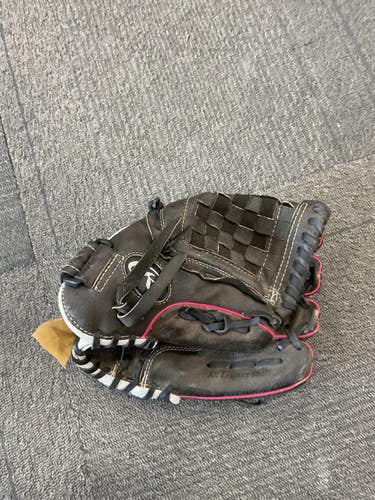 Used Rawlings STORM RH Throw Fastpitch Gloves Black 11" 11614-S000241675