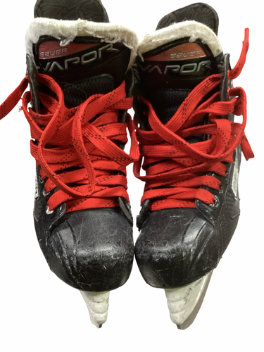 Used Bauer VAPOR X3.5 Junior Hockey Skate Junior 02.5 11613-S000187556