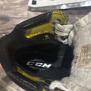 CCM Super Tacks 9380 Hockey Goalie Skates Regular Width Size 3.5 (Used)