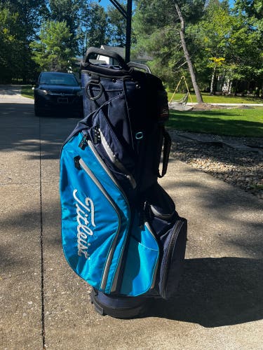 Titleist 14-Way Golf Cart Bag – Navy / Electric Blue (Used)