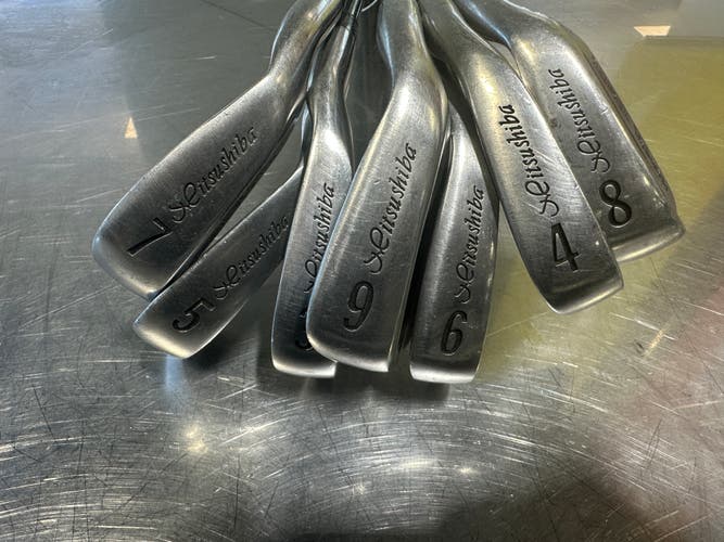 Mitsubishi Rayon shadow Right Handed Iron Set Graphite Shaft 7 Pieces (Used)