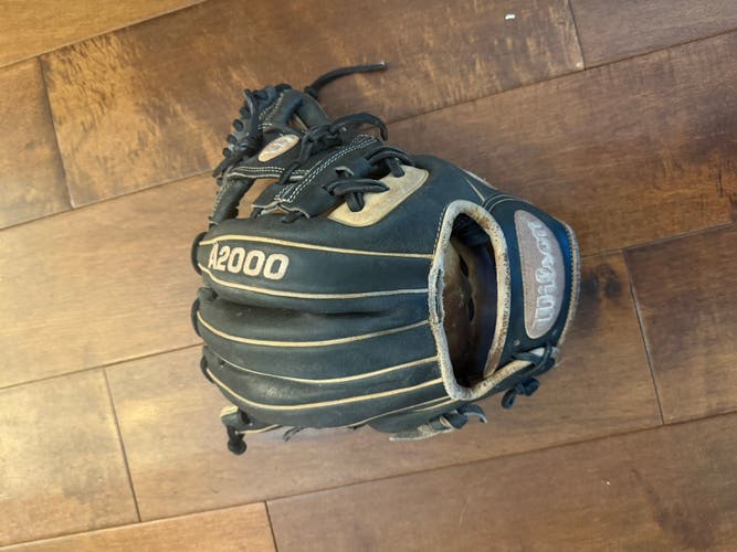 2019 Wilson A2000 RH Infield Baseball Glove 11.5" (Used)