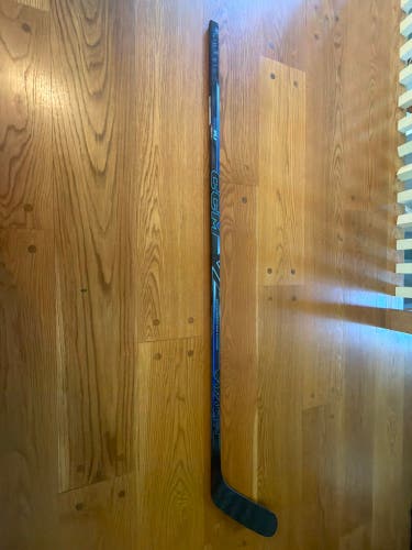 Senior CCM Vizion Left Hand Hockey Stick P29 65 Flex (gently used)