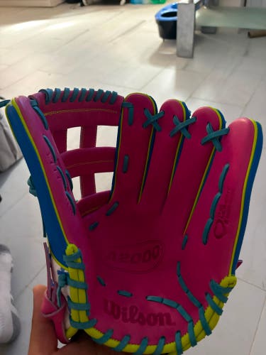 2025 Wilson A2000 RH Outfield Baseball Glove 12.75" (New)