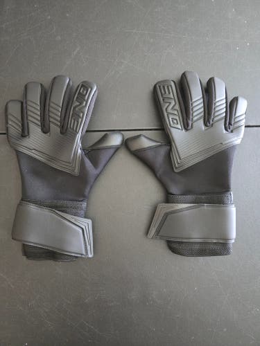 One Glove Goalkeeper Training Gloves Sz 9