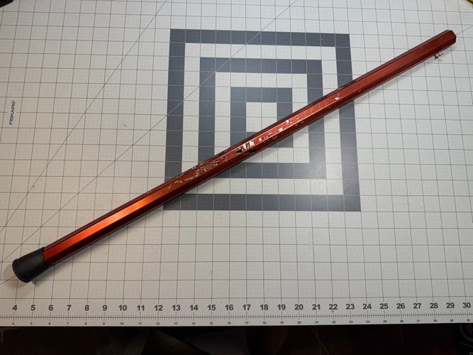 Warrior Kryptolyte Shaft Cracked (Used)