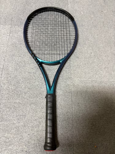 Adult Wilson Ultra Tennis Racquet (Used)
