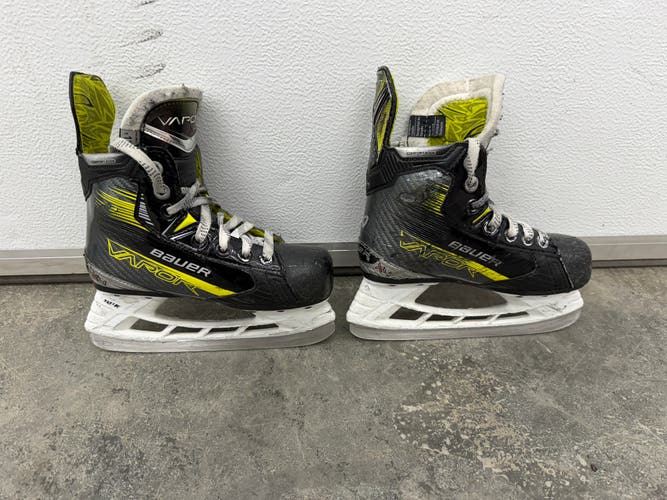 2023 Bauer Vapor X4 Hockey Skates Regular Width 13 (Used)