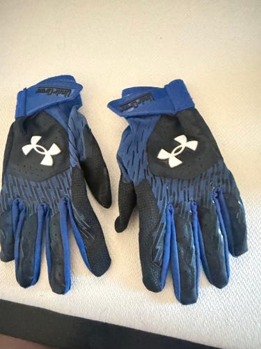 Small Under Armour clean up Batting Gloves (Used)