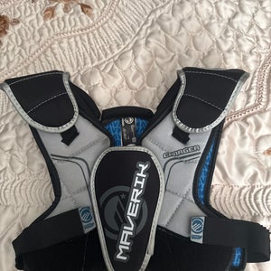 Medium Adult Maverik Charger Shoulder Pads (Used)