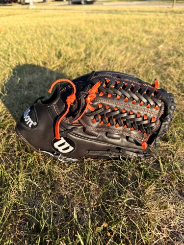 Wilson A2K RH Pitcher's Baseball Glove 11.75" (Used)