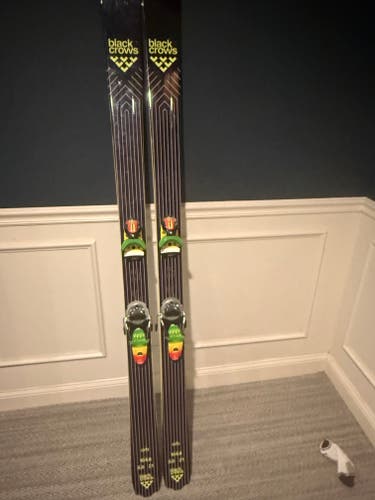 Men's 2023 All Mountain 185 cm Black Crows Orb Skis With Bindings Max Din 12 (Used)