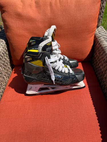 2020 Bauer Supreme 3S Pro Hockey Goalie Skates Regular Width 9.5 (Used)