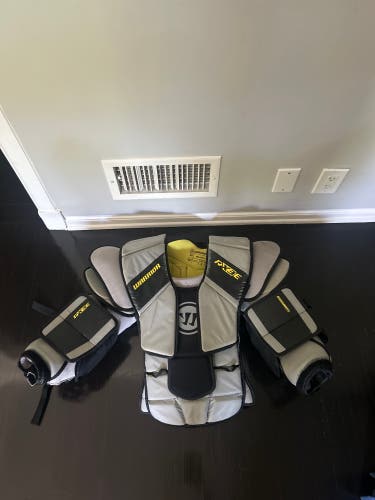 Small Warrior Ritual RX3 E Goalie Chest Protector (Used)
