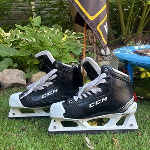 2018 CCM Tacks 9080 Hockey Goalie Skates Regular Width 10 (Used)
