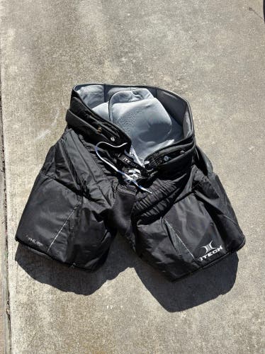 Senior XXL Itech Hockey Goalie Pants (Used)