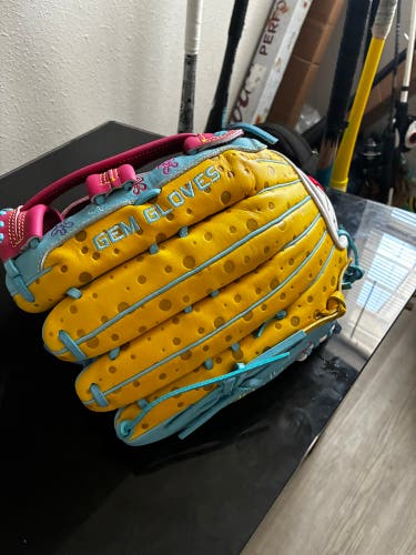 RH Outfield Softball Glove 14" (New)