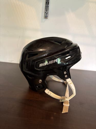 Medium Bauer Re-Akt 150 Helmet Pro Stock (Used)