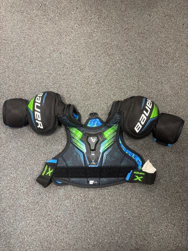 Large Youth Bauer X Shoulder Pads (Used)