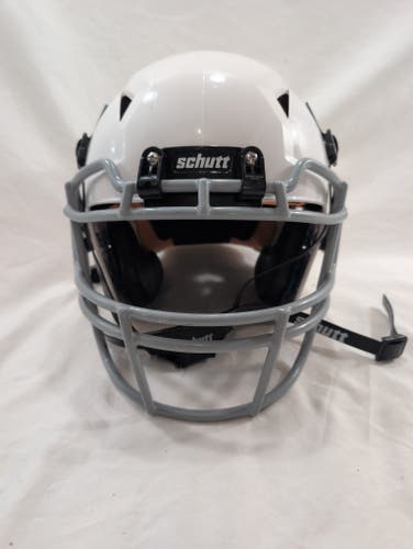 White Youth Small/Medium Schutt Vengeance A9 Helmet (Used)