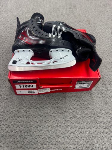 CCM JetSpeed FT880 Hockey Skates 7 (New) Regular Width