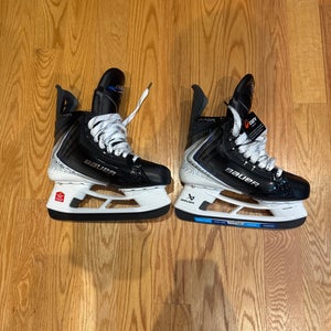 2025 Bauer Vapor Flylite Hockey Skates Wide Width 7 (New)