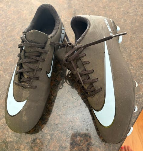 Black Unisex Size M 5.0 (W 6.0) Nike Mercurial Vapor Cleats (Used)