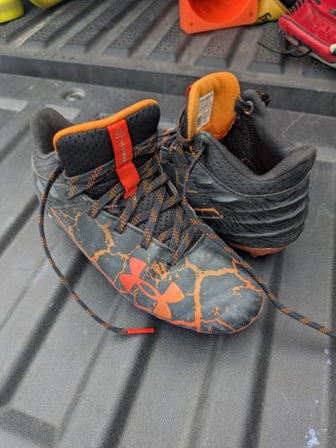 Black Kids 2.5Y (Big Kids / Youth) Youth Under Armour Molded Cleats Cleats (Used)