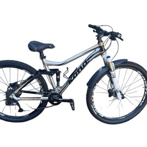 Kona Hei Hei Deluxe 29" Mountain Bike-in very good condition