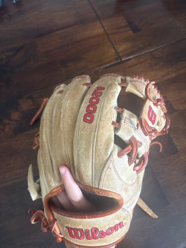 Wilson A2000 RH Infield Baseball Glove 11.75" (Used)