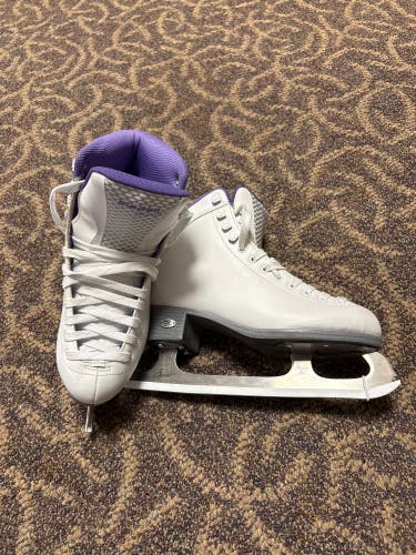 Riedell Sparkle Figure Skates Size 5 (Used)