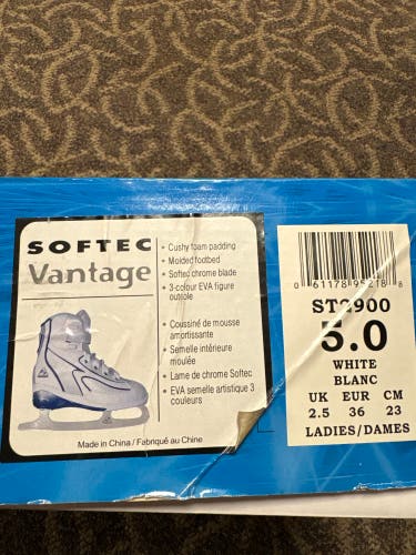 Jackson Softec Vantage Figure Skates Size 5 (New)
