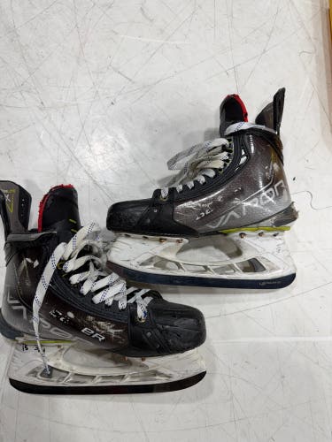 2021 Bauer Vapor Hyperlite Hockey Skates 8.5 (Used)