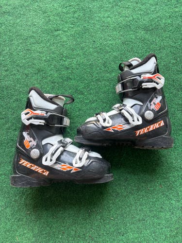 Kid's Tecnica JT3 Ski Boots (Used) | Mondo 22.5 (275mm)