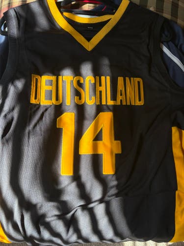 Dirk Nowititzki Deutschland Medium Men's Jersey (New)