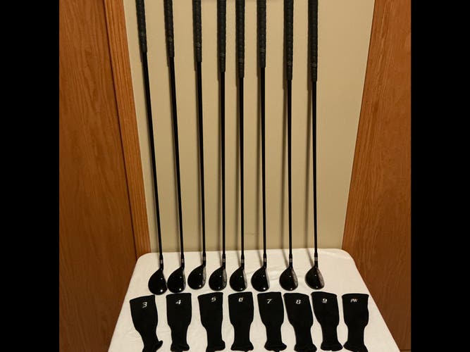 Mint Condition Senior Men's Majek K5 Right Handed Hybrid Golf Club Set