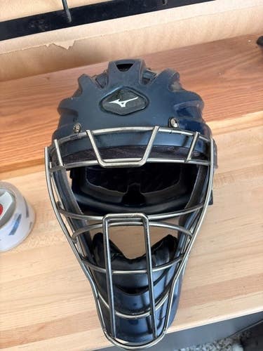 Mizuno Samurai Catcher's Helmet (Used)