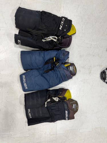 Intermediate Medium Bauer Hockey Pants (Used)